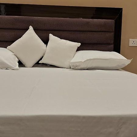 Shree Janki Palace Hotel Ayodhya Bagian luar foto