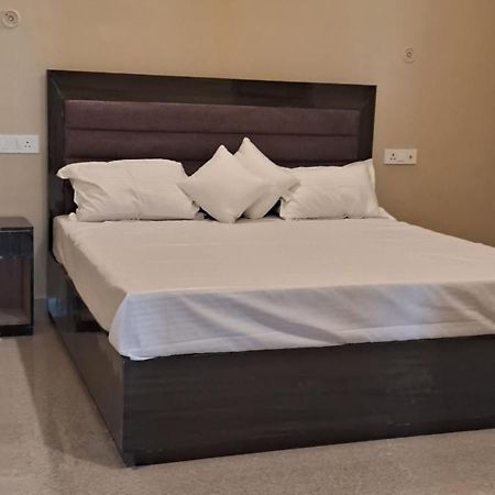 Shree Janki Palace Hotel Ayodhya Bagian luar foto